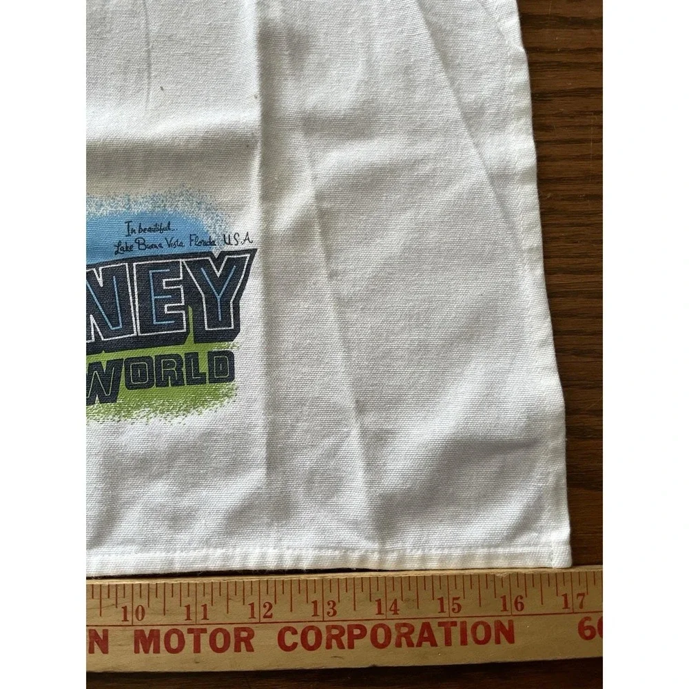 Disney World Souvenir Terry Cloth Towel Printed 1990s White WDW 26.5 X 17
